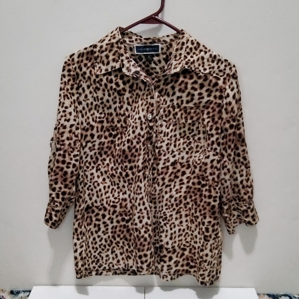Karen Scott Cheetah print button up